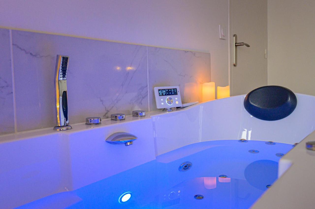Cinema & Jacuzzi Aux Etoiles - Casabianca Suite Vila Velha Exterior foto
