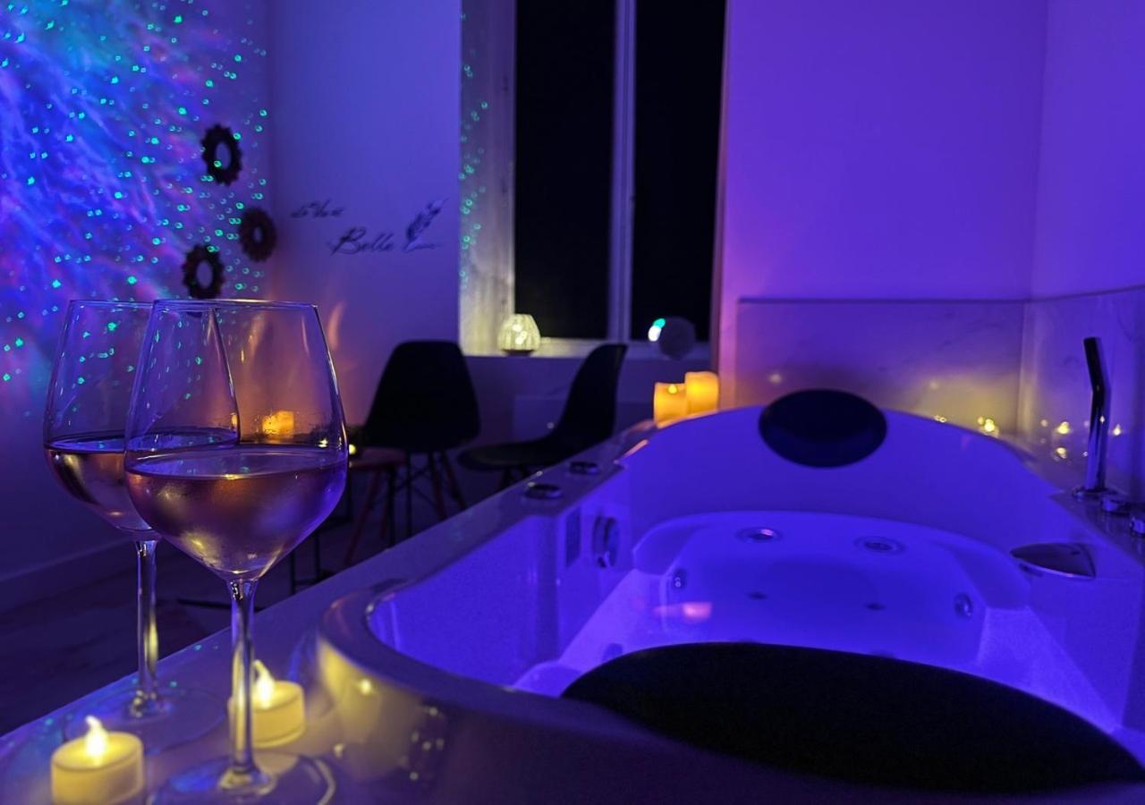 Cinema & Jacuzzi Aux Etoiles - Casabianca Suite Vila Velha Exterior foto